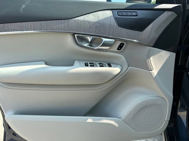 Certified 2024 Volvo XC90 B6 Plus w/ Protection Package Premier AWD/4WD image 18