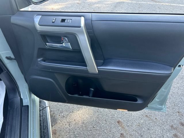Used 2023 Toyota 4Runner TRD Sport AWD/4WD image 30