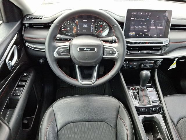 Used 2022 Jeep Compass Trailhawk w/ Trailhawk Convenience Group image 11