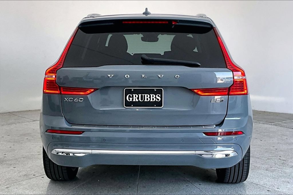 Certified 2023 Volvo XC60 B5 Plus AWD/4WD image 5