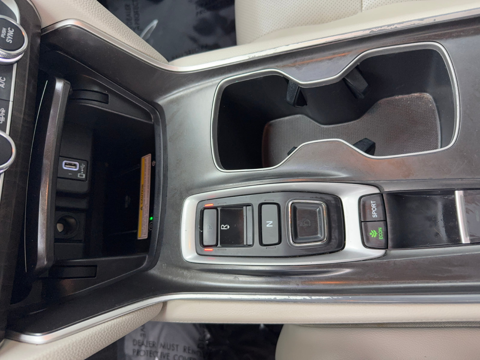 Used 2018 Honda Accord Touring image 18