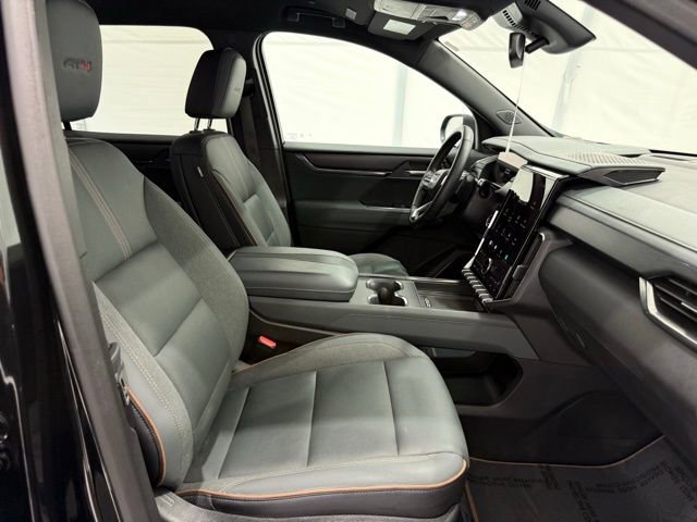 Used 2025 GMC Acadia AT4 image 19