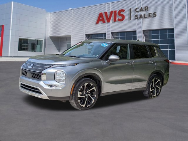Used 2024 Mitsubishi Outlander SE