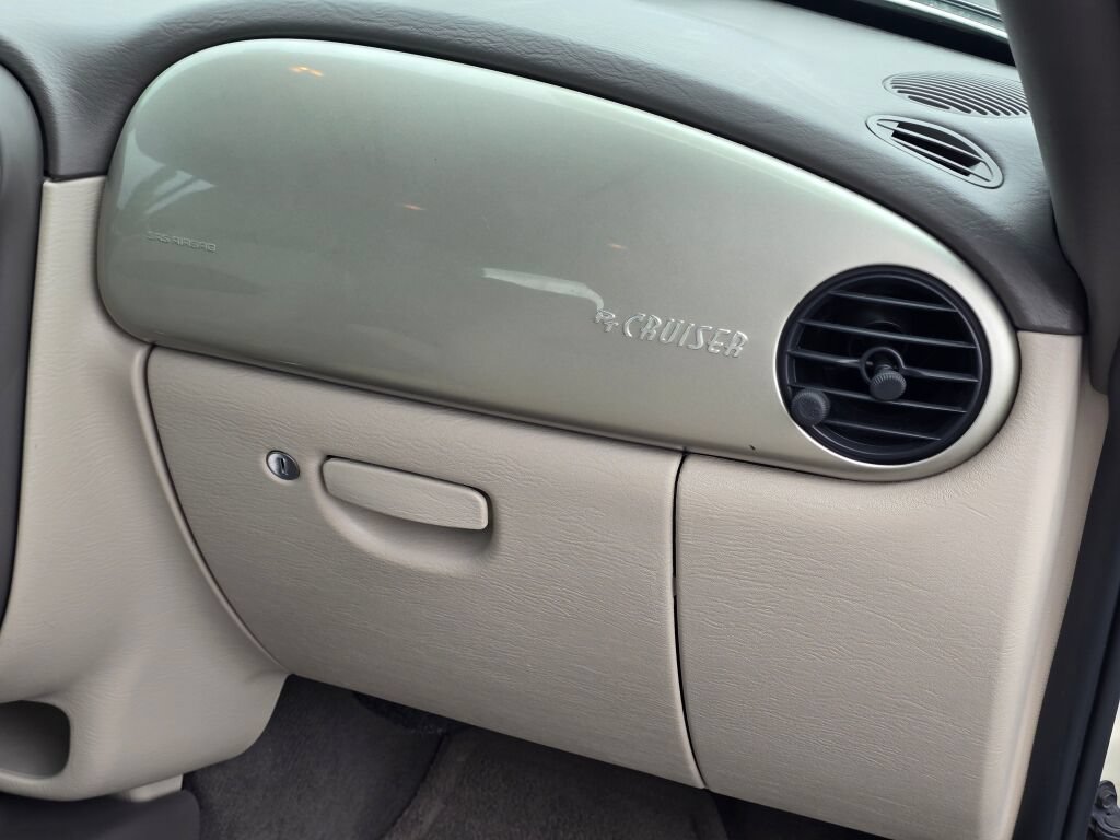 Used 2005 Chrysler PT Cruiser GT FWD image 87