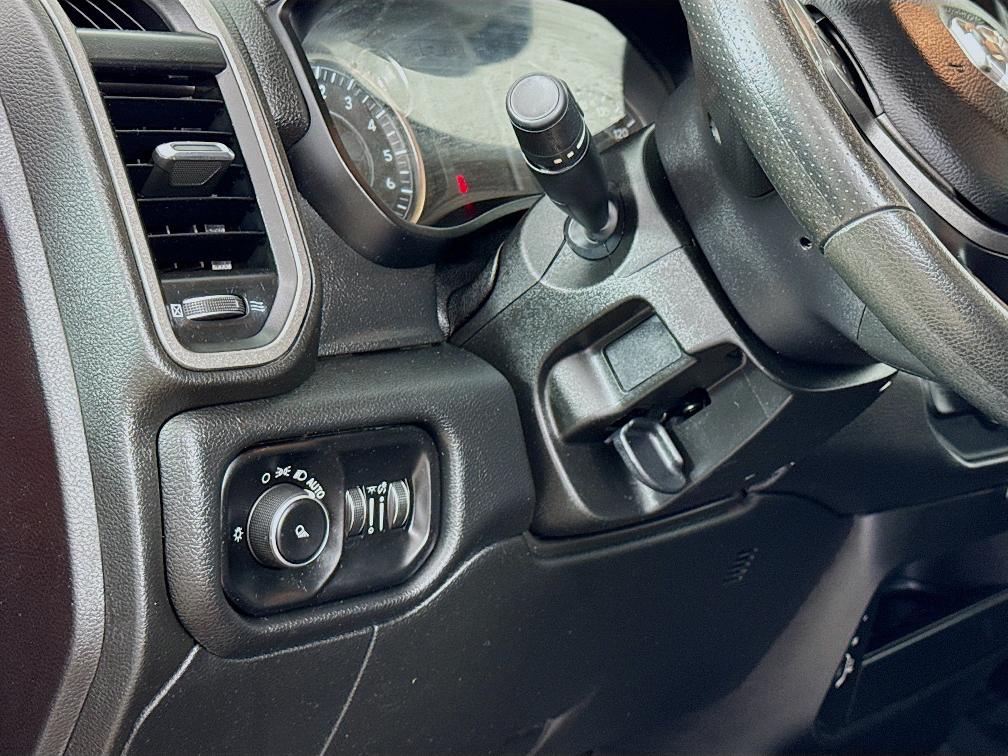 Used 2019 RAM 3500 Tradesman RWD image 12