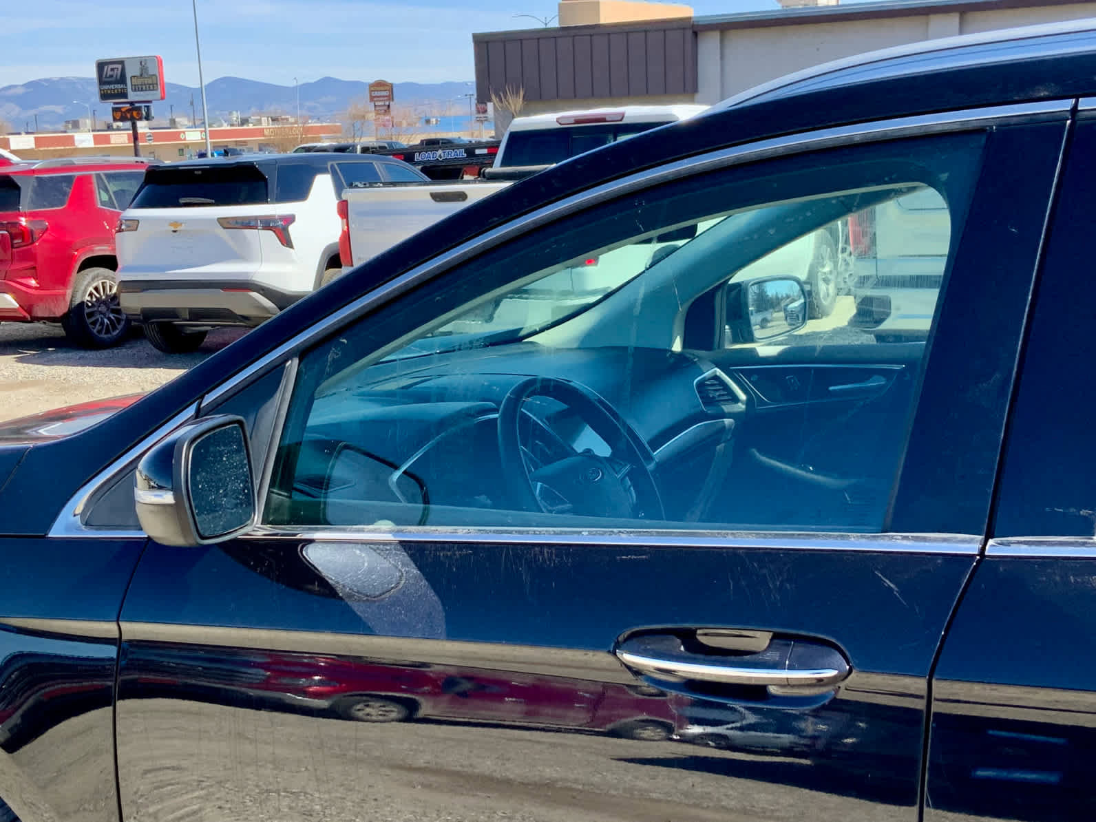 Used 2019 Ford Edge Titanium FWD image 10