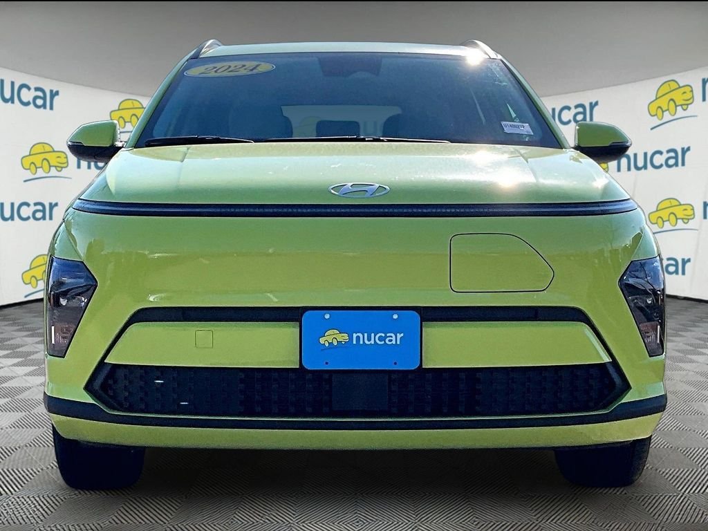 Used 2024 Hyundai Kona SEL FWD image 2