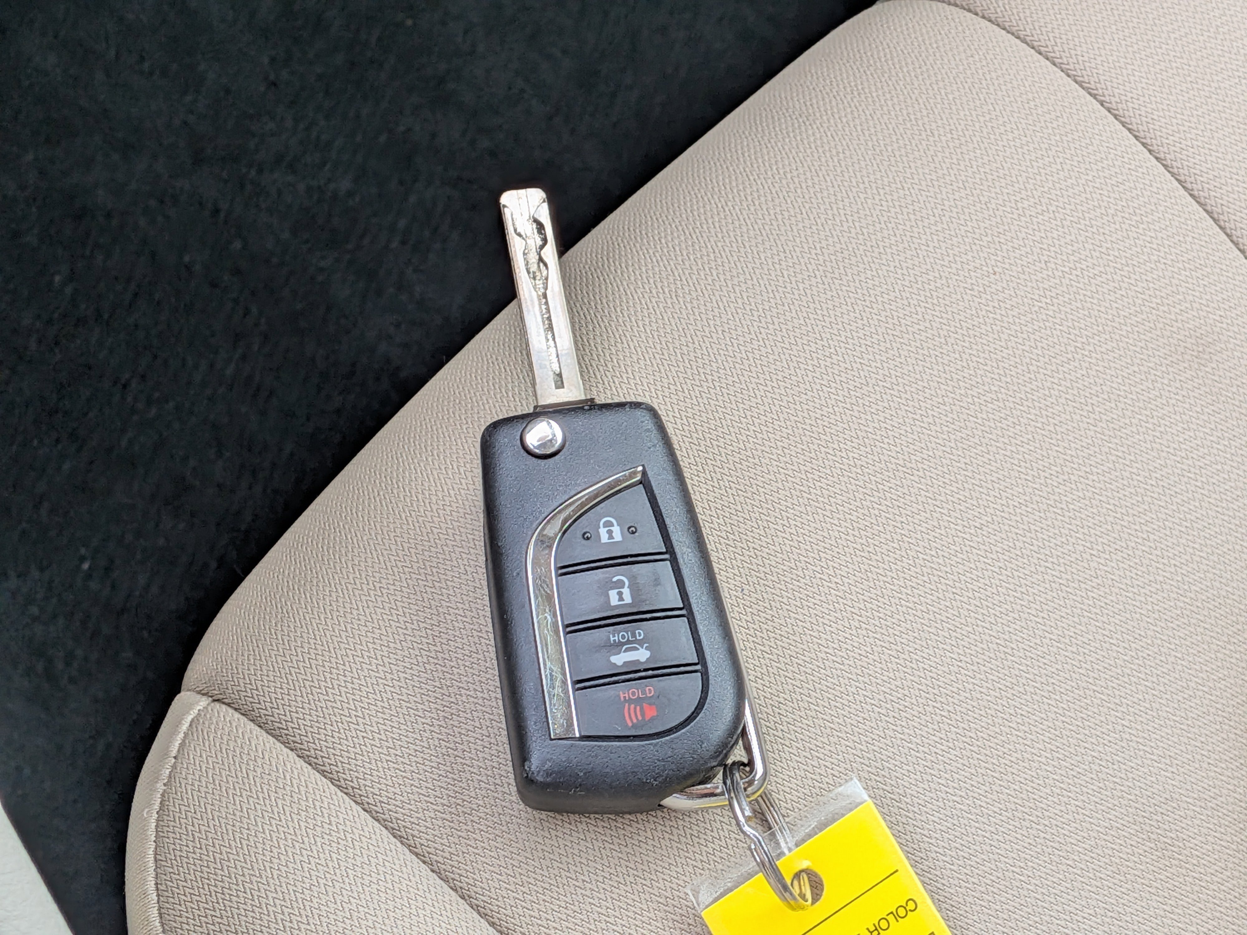 Used 2022 Toyota Camry LE image 31