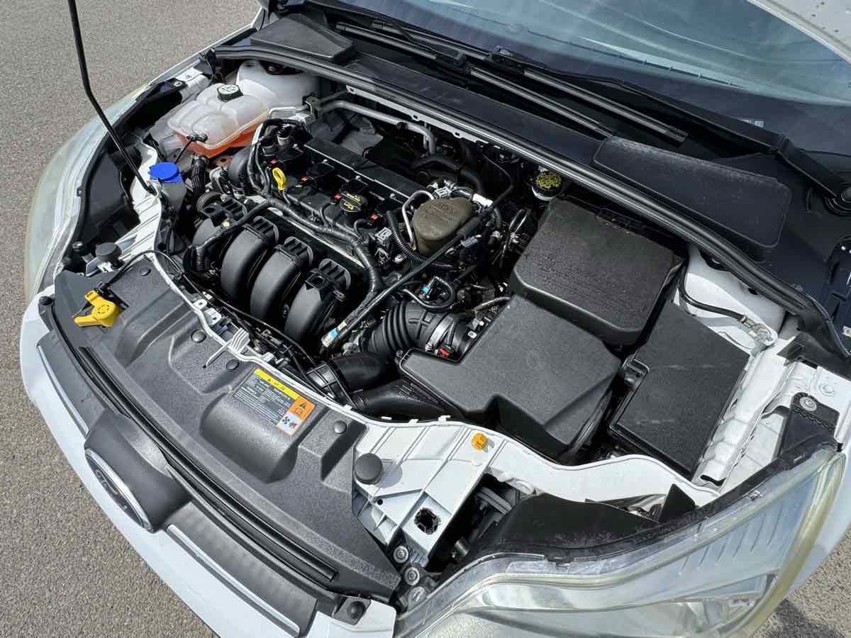 Used 2013 Ford Focus SE FWD image 38