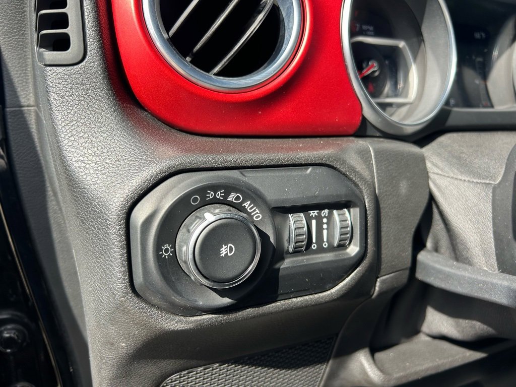 Used 2018 Jeep Wrangler Unlimited Rubicon image 10