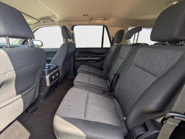 Used 2023 Ford Expedition XLT image 18