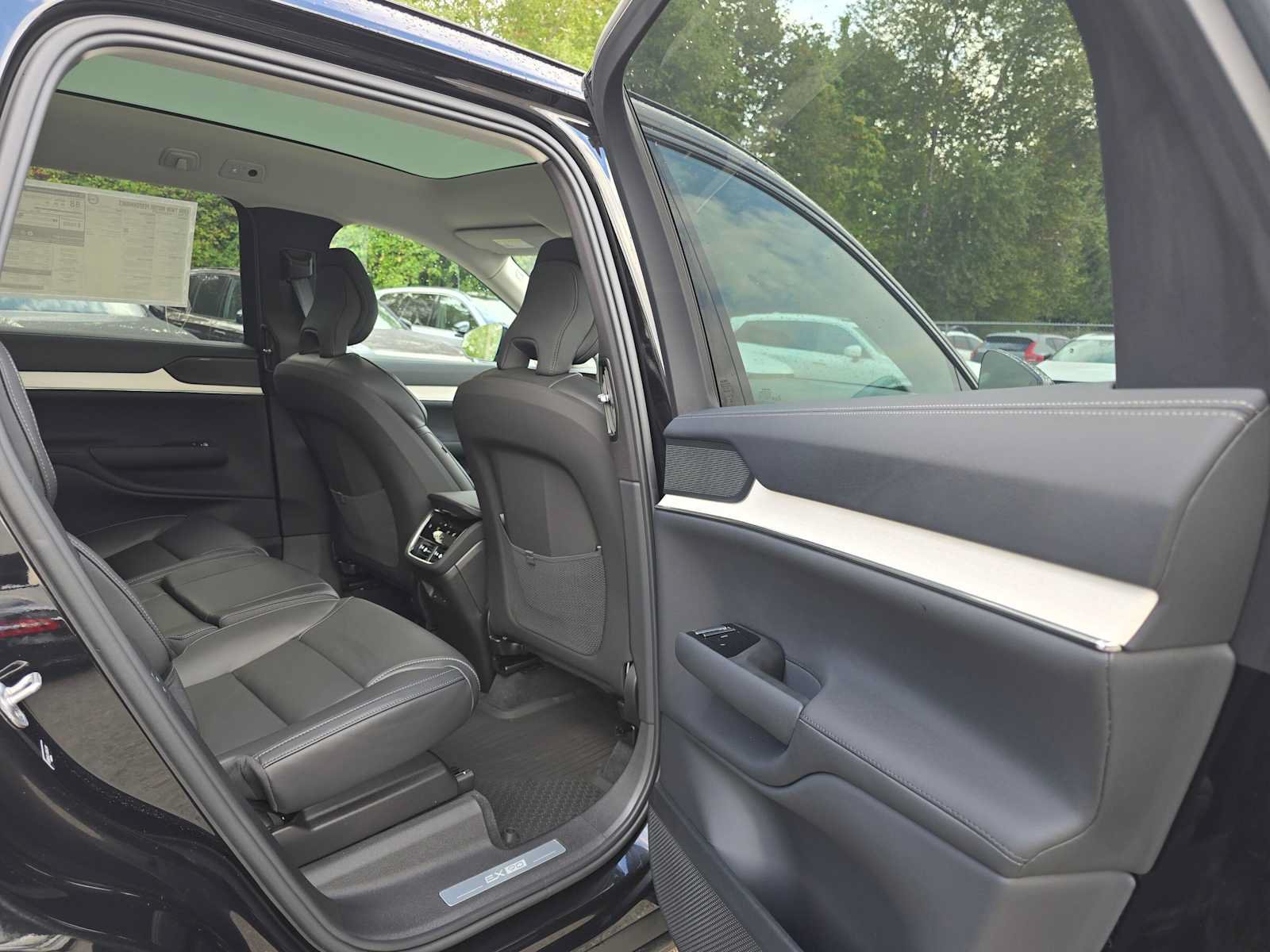New 2026 Volvo EX90 Ultra AWD/4WD image 13