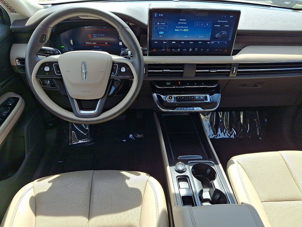 Certified 2024 Lincoln Corsair Grand Touring AWD/4WD image 11