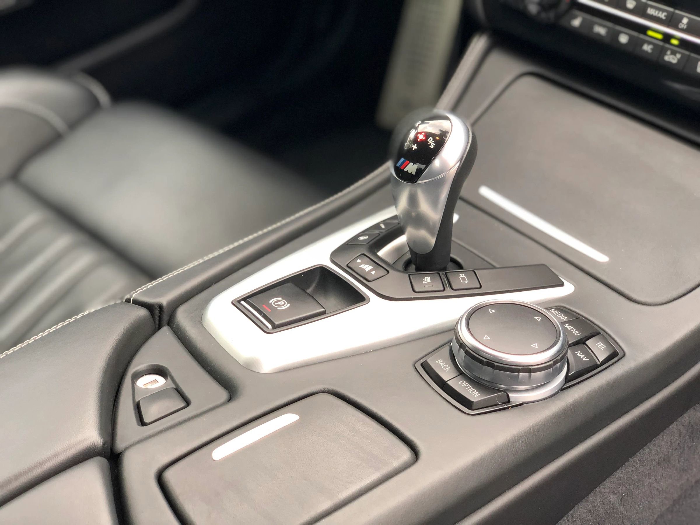 Used 2016 BMW M5 image 33