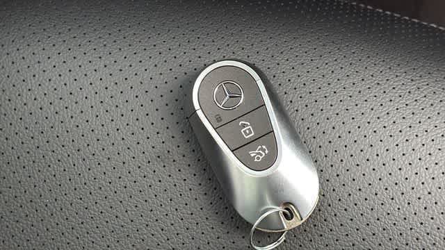 Used 2026 Mercedes-Benz GLC 300 4MATIC image 33