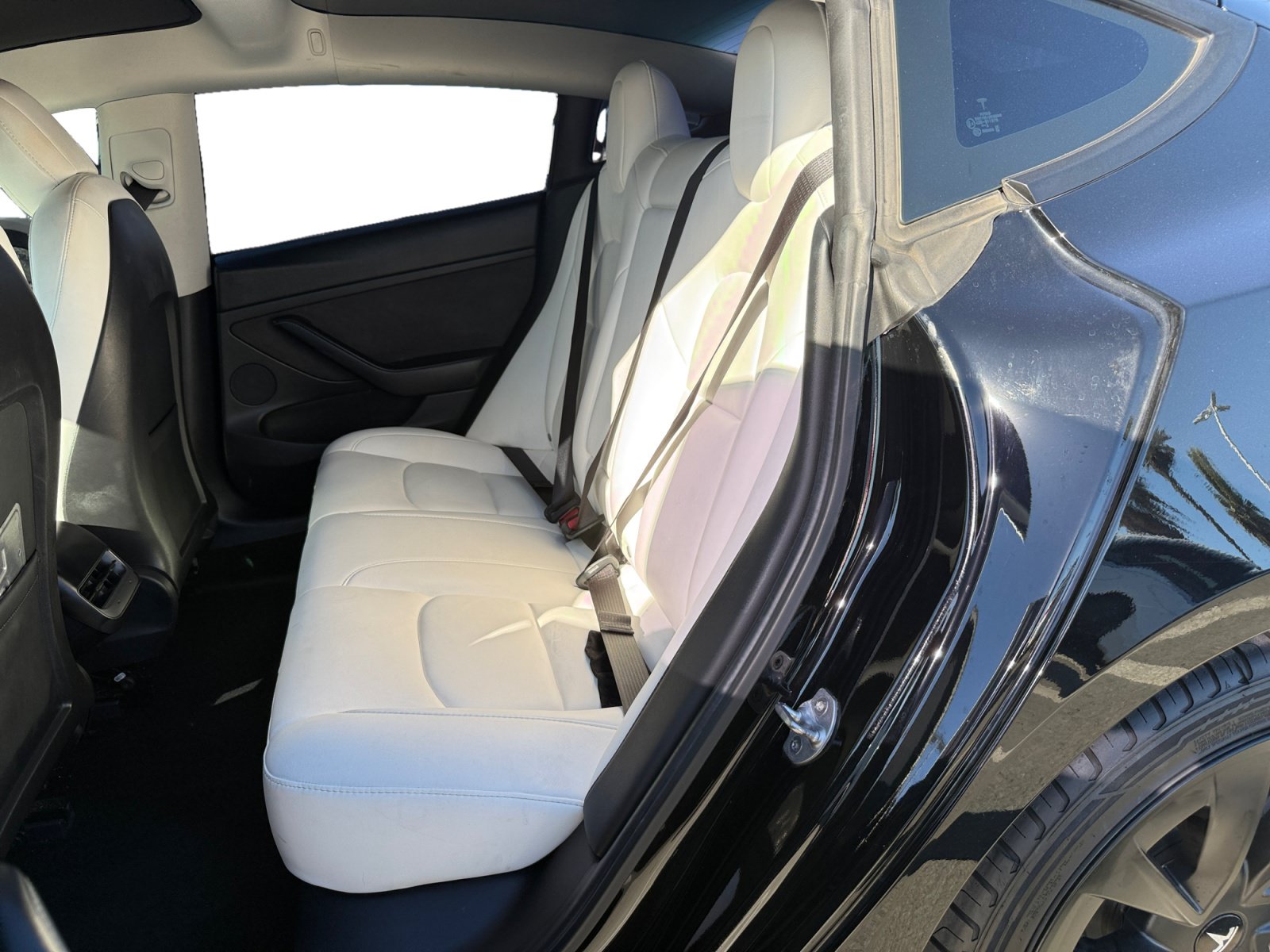 Used 2021 Tesla Model 3 Standard Range Plus RWD image 16