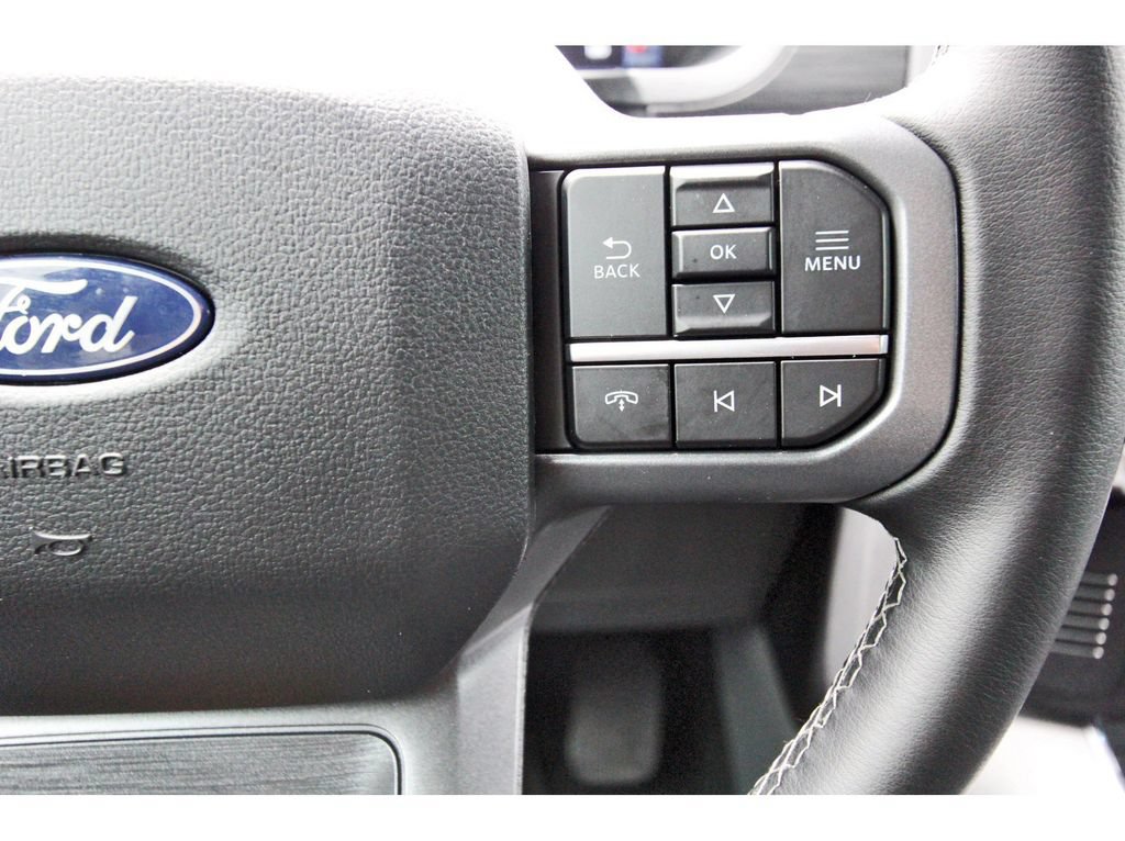 Used 2025 Ford F150 Lightning XLT AWD/4WD image 19