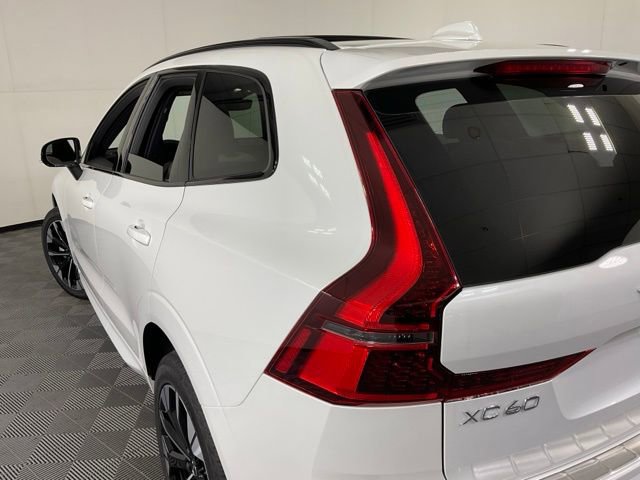 New 2026 Volvo XC60 B5 Plus w/ Protection Package Premier image 40