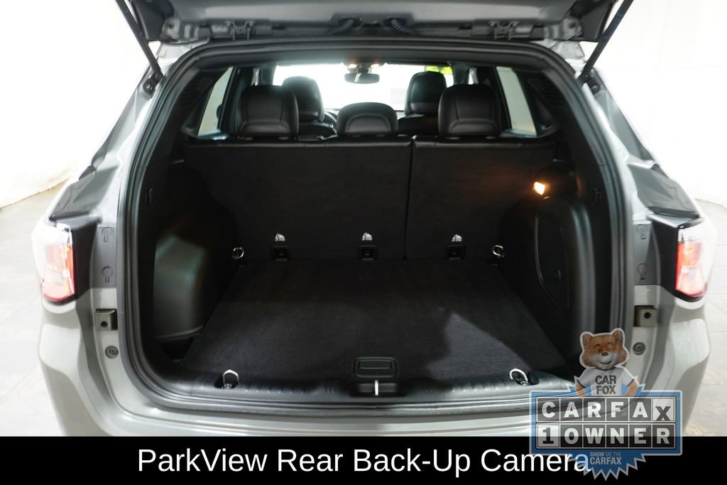Used 2023 Jeep Compass Limited w/ Sun and Sound Group AWD/4WD image 8