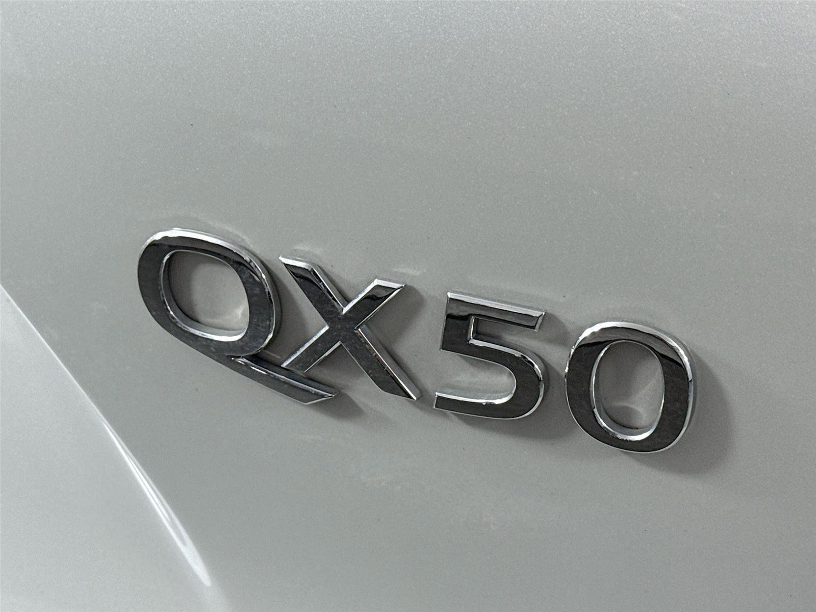 Used 2023 INFINITI QX50 Sensory AWD/4WD image 15