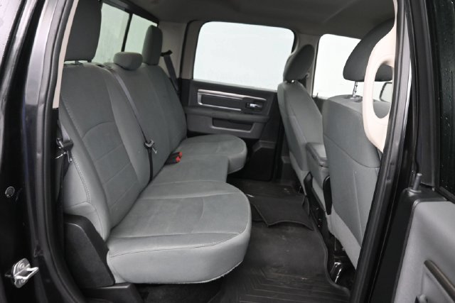 Used 2016 RAM 1500 Classic SLT AWD/4WD image 6