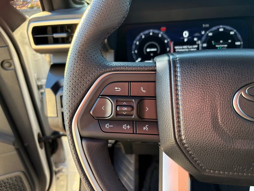 Used 2025 Toyota 4Runner 4WD image 21