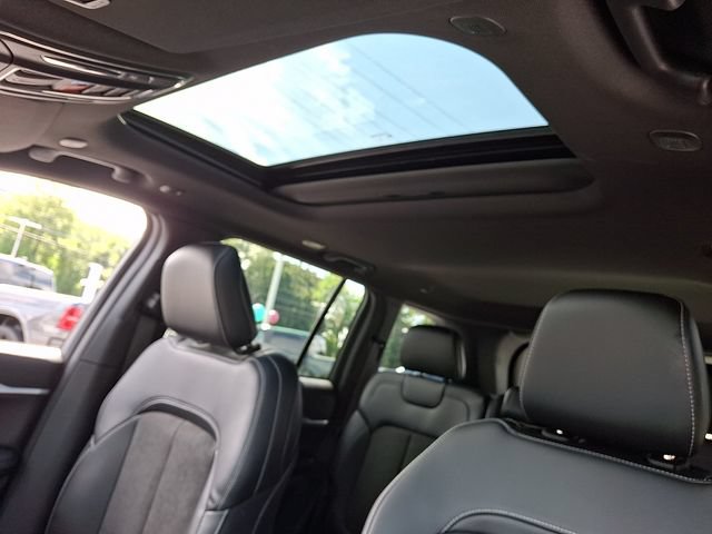 New 2027 Jeep Grand Cherokee Altitude AWD/4WD image 10