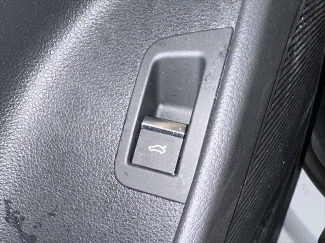 Used 2023 Audi Q8 Premium Plus AWD/4WD image 17