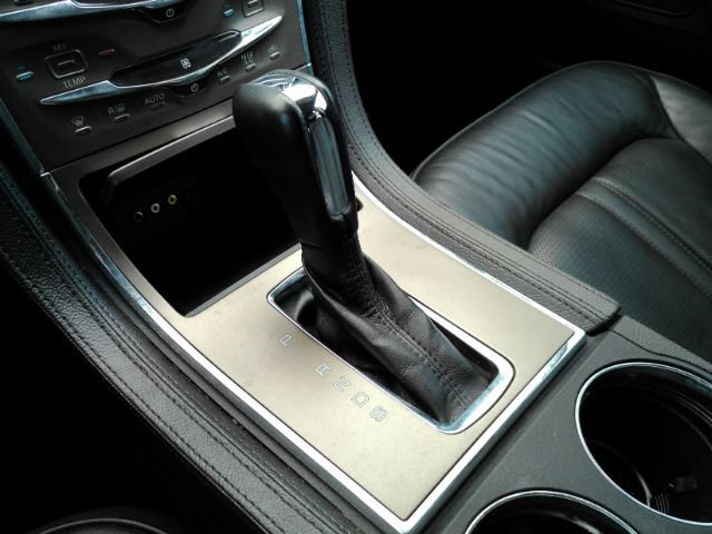 Used 2013 Lincoln MKX FWD image 45