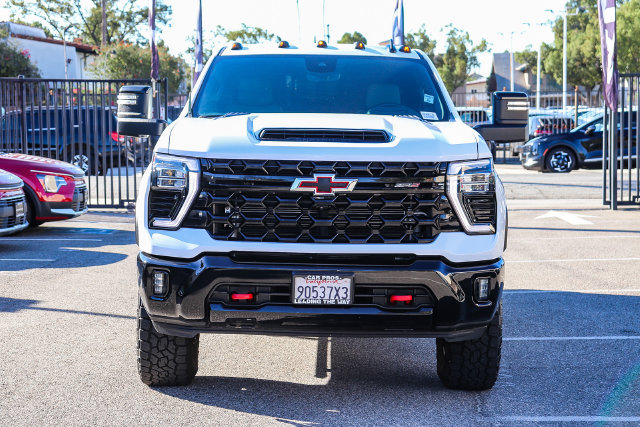 Used 2024 Chevrolet Silverado 2500 ZR2 AWD/4WD image 3
