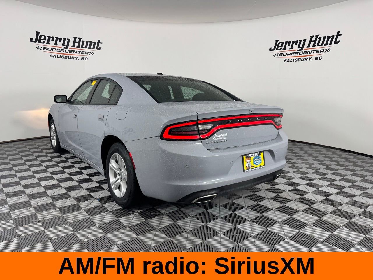 Used 2022 Dodge Charger SXT image 8