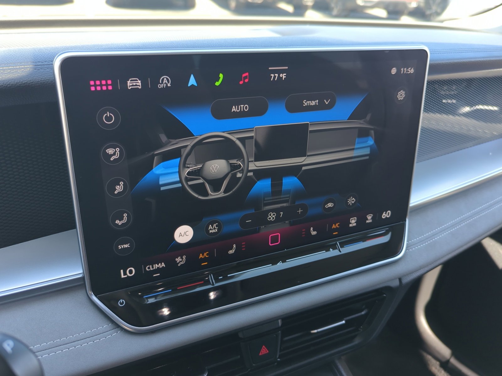 Used 2025 Volkswagen Tiguan SE image 12