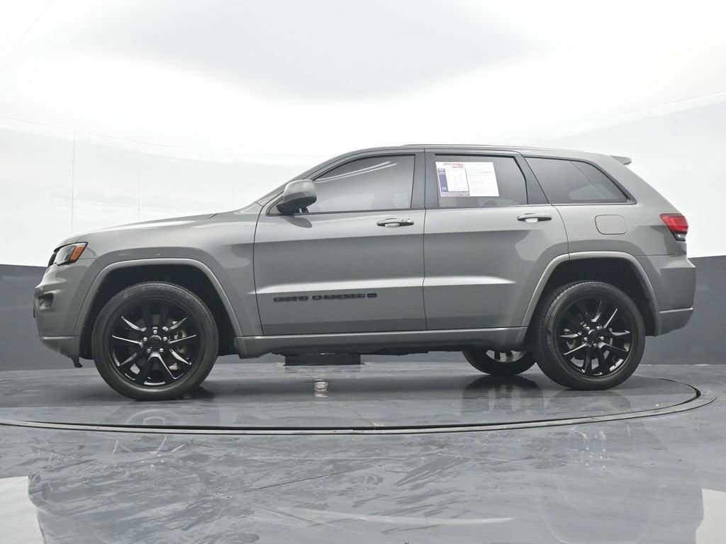 Used 2022 Jeep Grand Cherokee Laredo X image 27