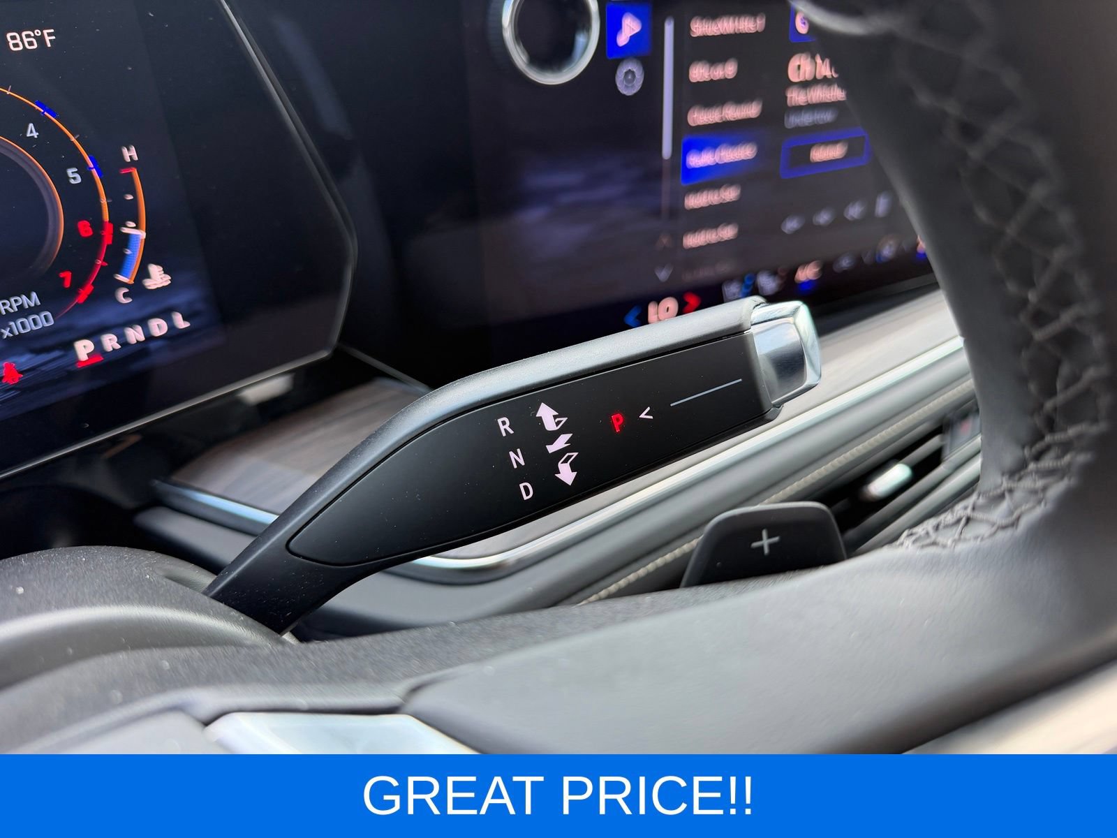 Used 2025 Chevrolet Suburban Premier AWD/4WD image 17