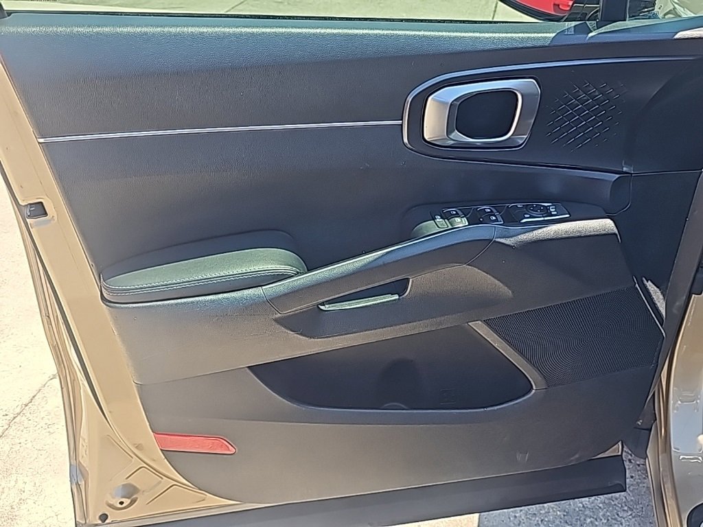 Used 2021 Kia Sorento S image 9