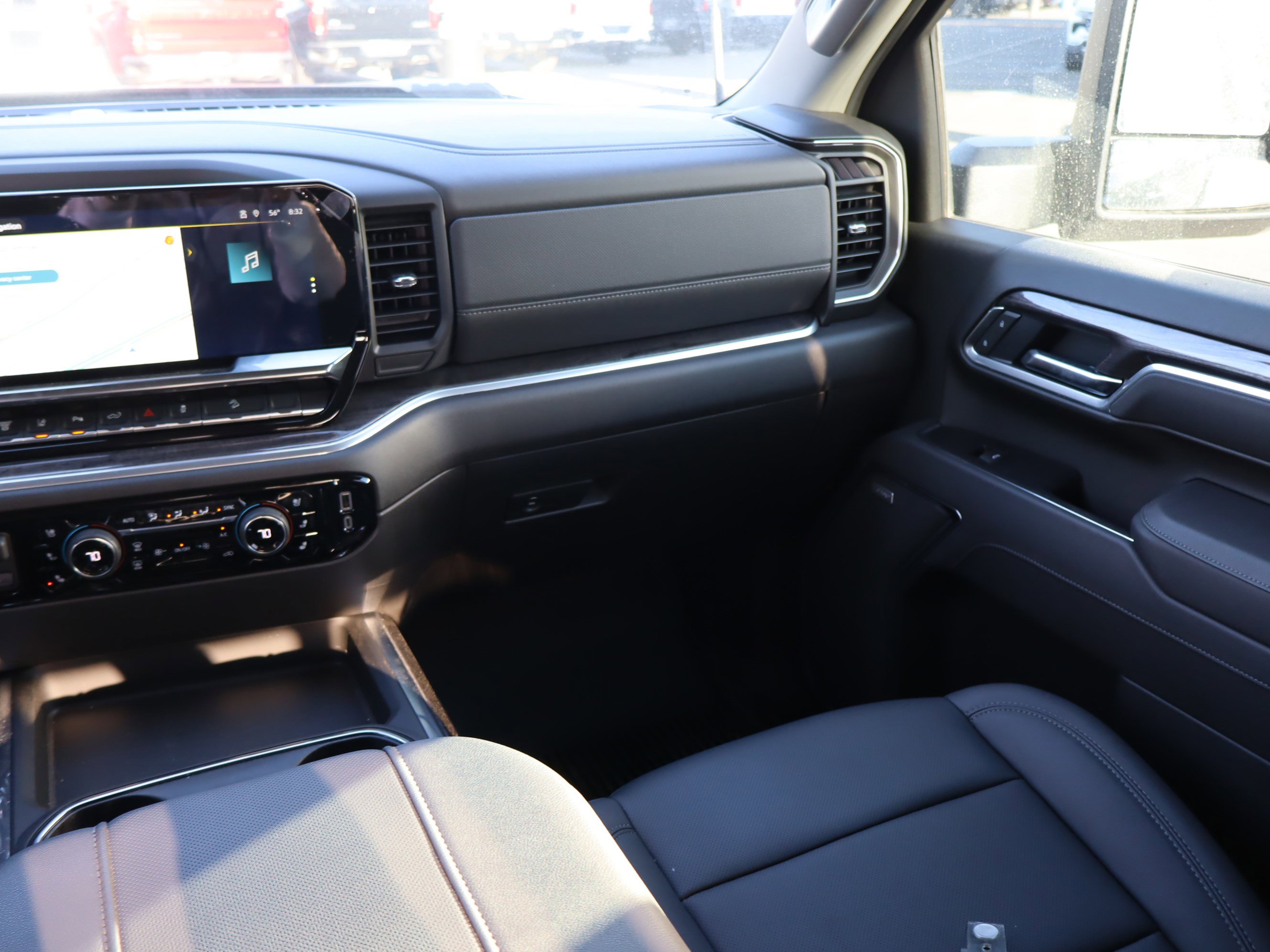 Used 2025 Chevrolet Silverado 2500 LTZ w/ LTZ Plus Package AWD/4WD image 16