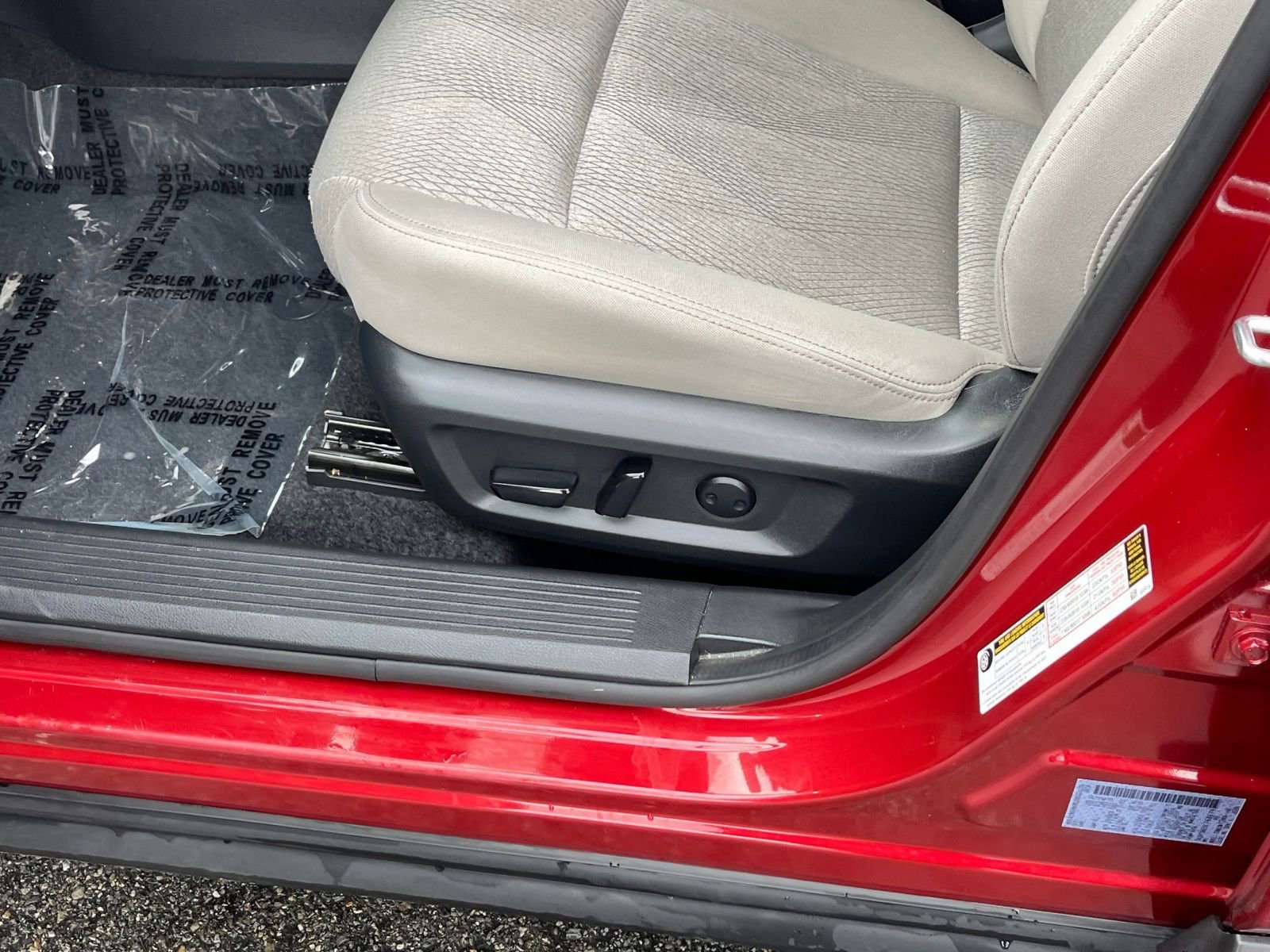 Used 2025 Nissan Rogue SV image 22