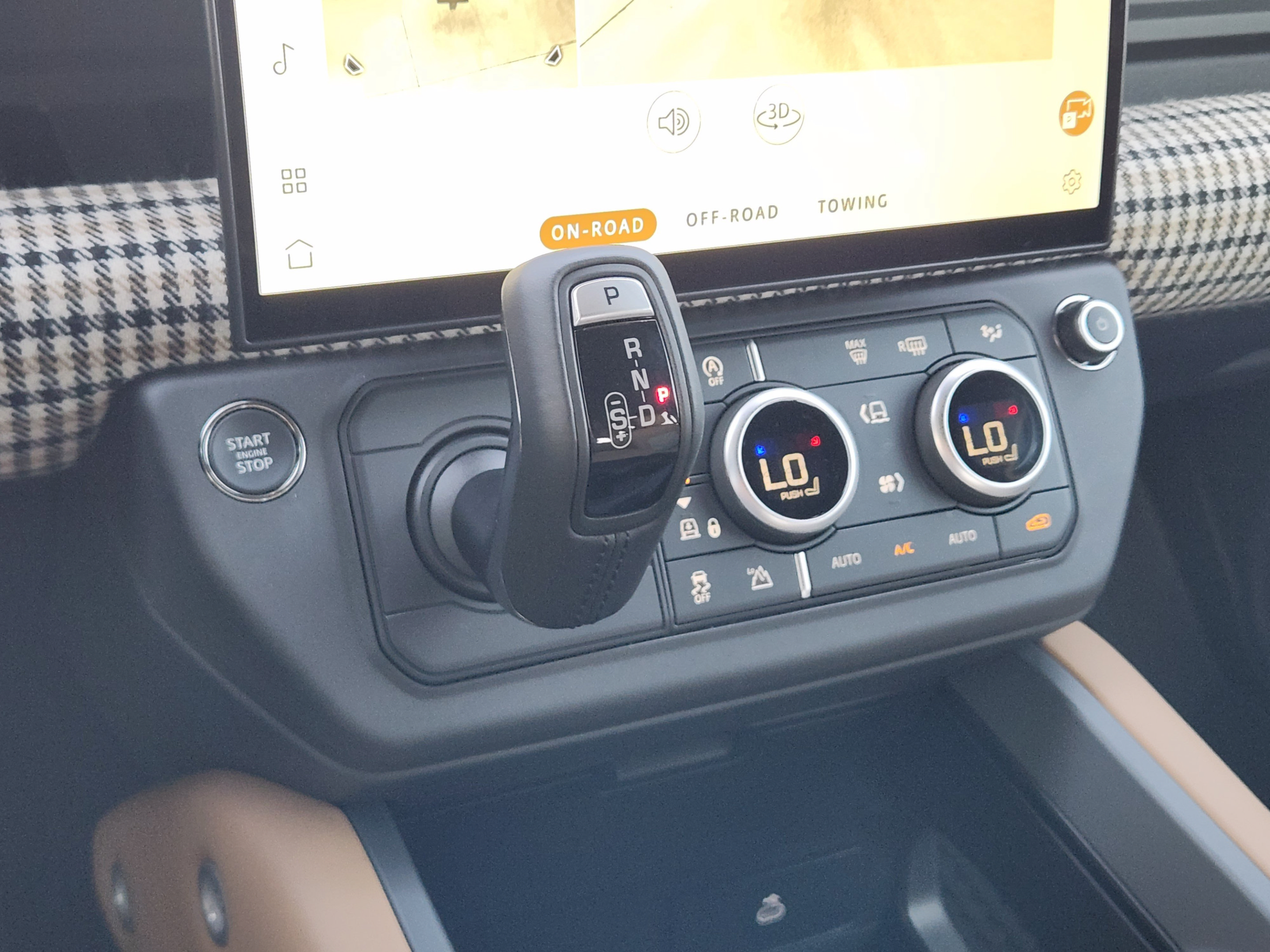 New 2026 Land Rover Defender 110 X-Dynamic SE AWD/4WD image 14