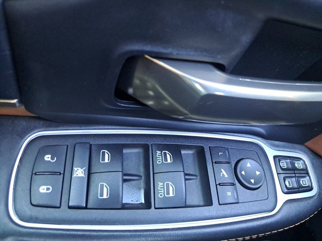 Used 2024 RAM 2500 Limited w/ Towing Technology Group image 25