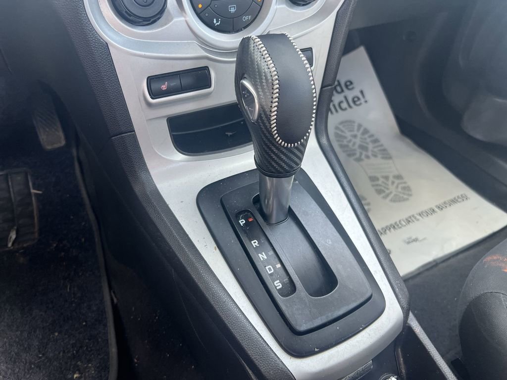 Used 2015 Ford Fiesta SE w/ Comfort Package image 16