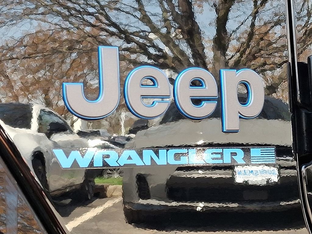 Used 2025 Jeep Wrangler Unlimited Sahara image 30