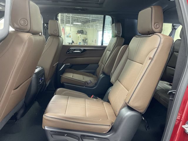 New 2026 Chevrolet Suburban High Country w/ Sun And Tow Package AWD/4WD image 23