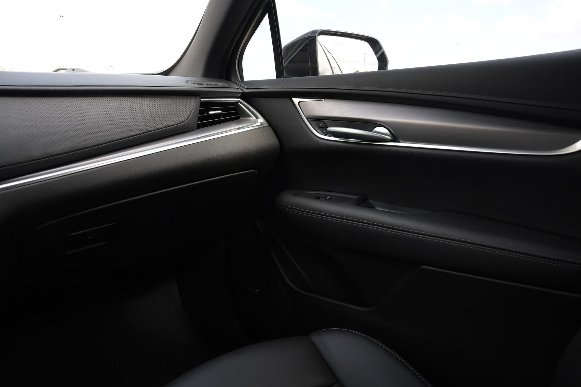 Used 2024 Cadillac XT5 Luxury FWD image 9