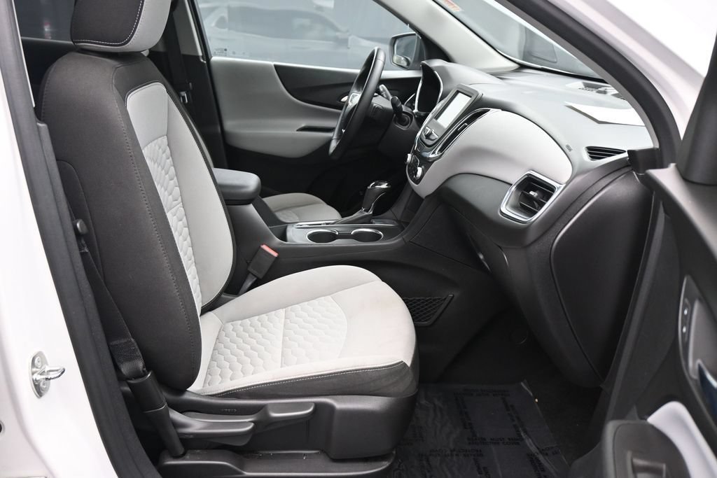 Used 2018 Chevrolet Equinox LT FWD image 10