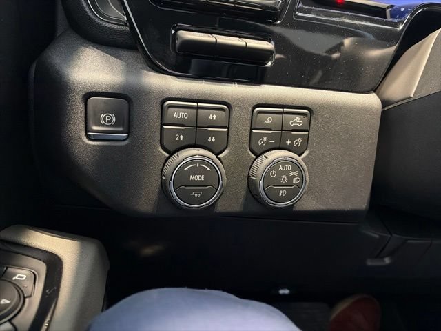 New 2026 Chevrolet Silverado 2500 ZR2 AWD/4WD image 17