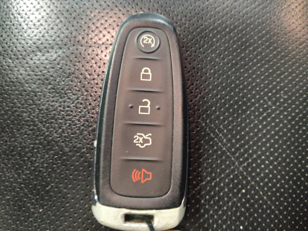 Used 2015 Lincoln MKS AWD w/ Equipment Group 201A image 32