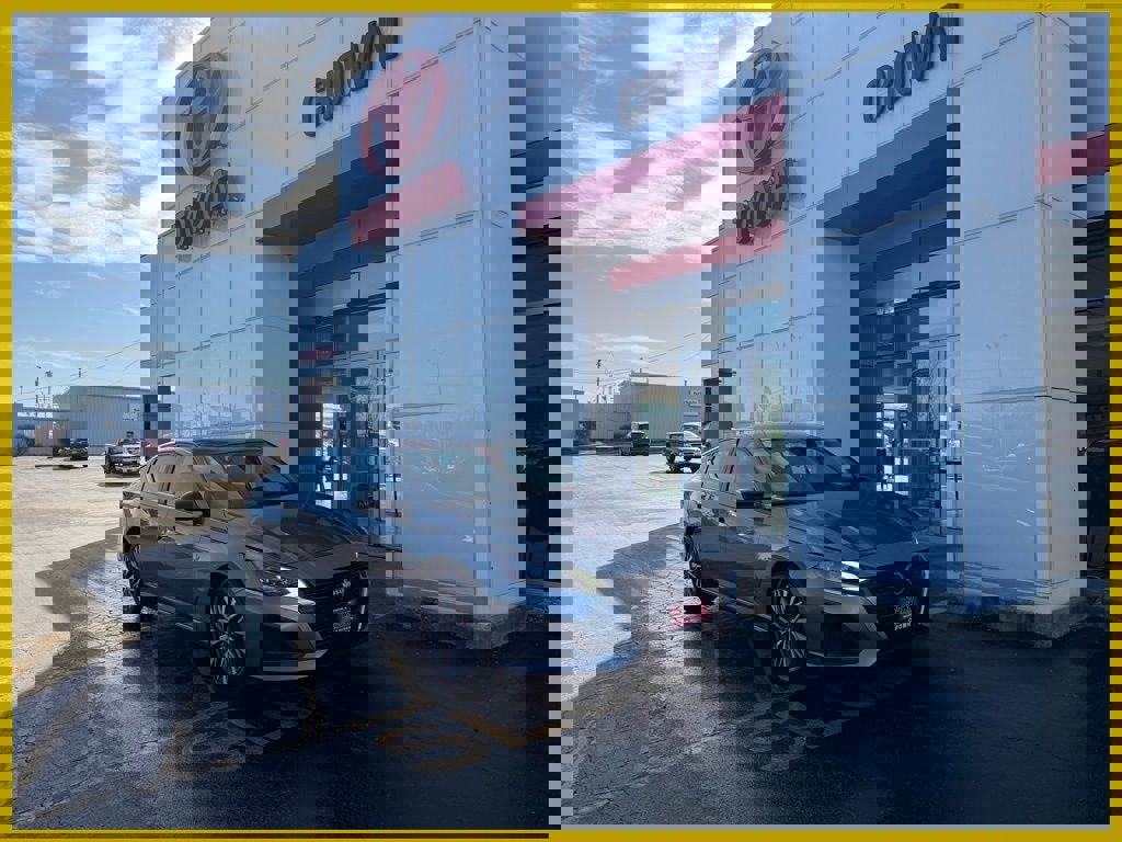 Used 2024 Nissan Altima 2.5 SV image 1