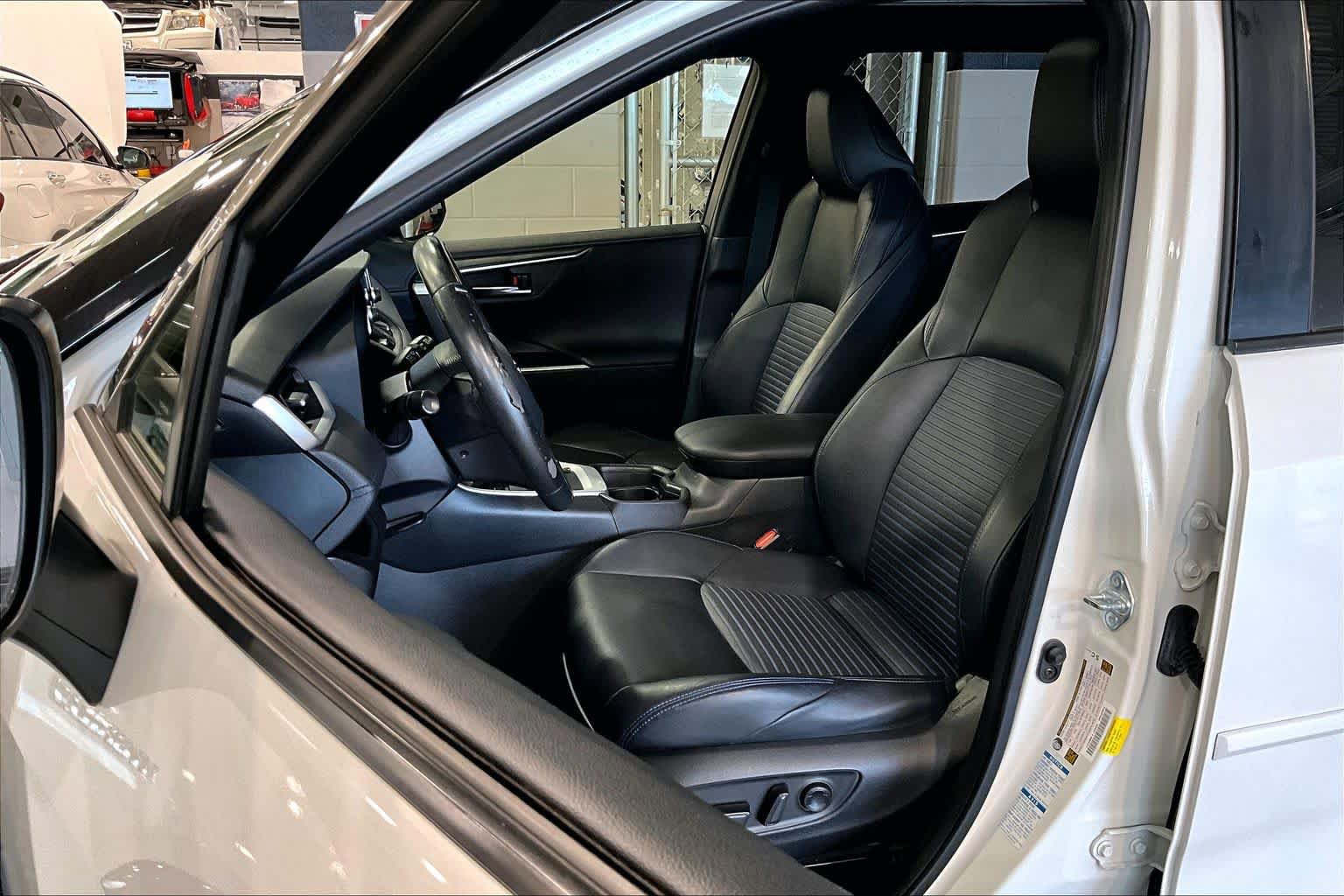 Used 2021 Toyota RAV4 XSE AWD/4WD image 8