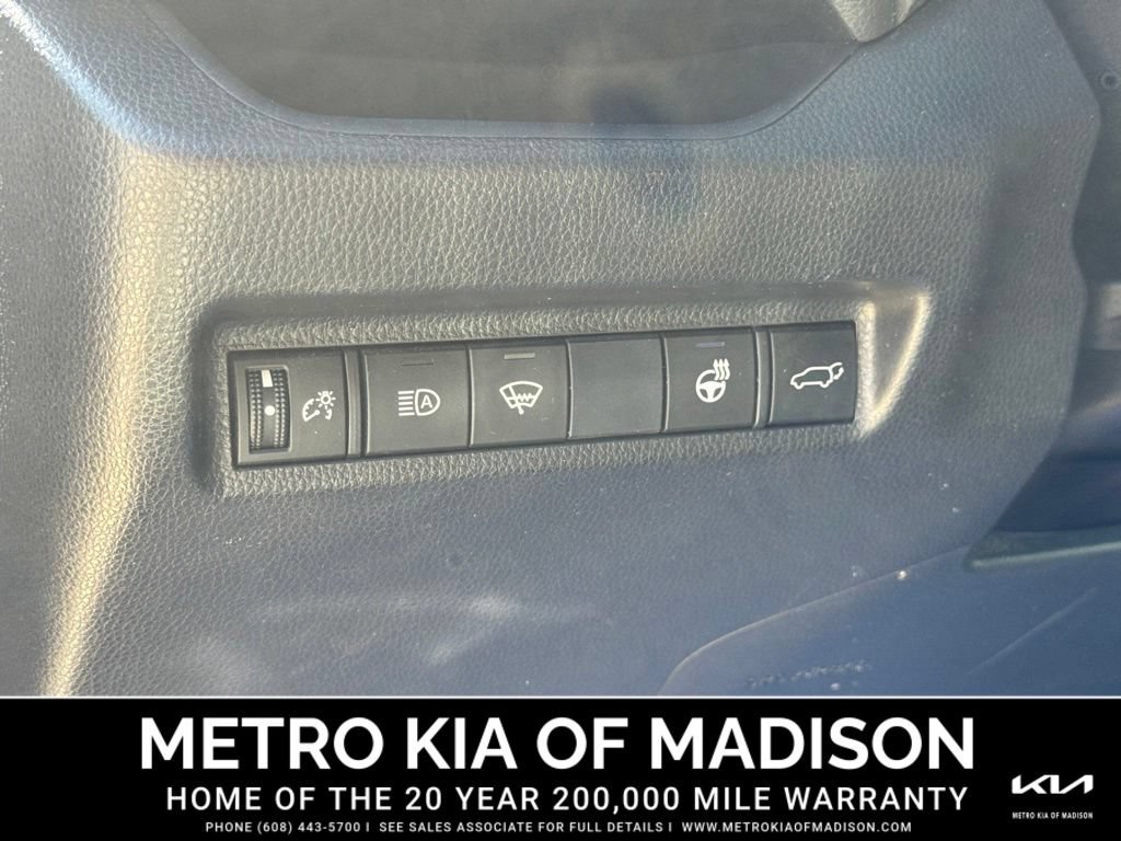 Used 2020 Toyota RAV4 XSE w/ XSE Grade Weather Package AWD/4WD image 13