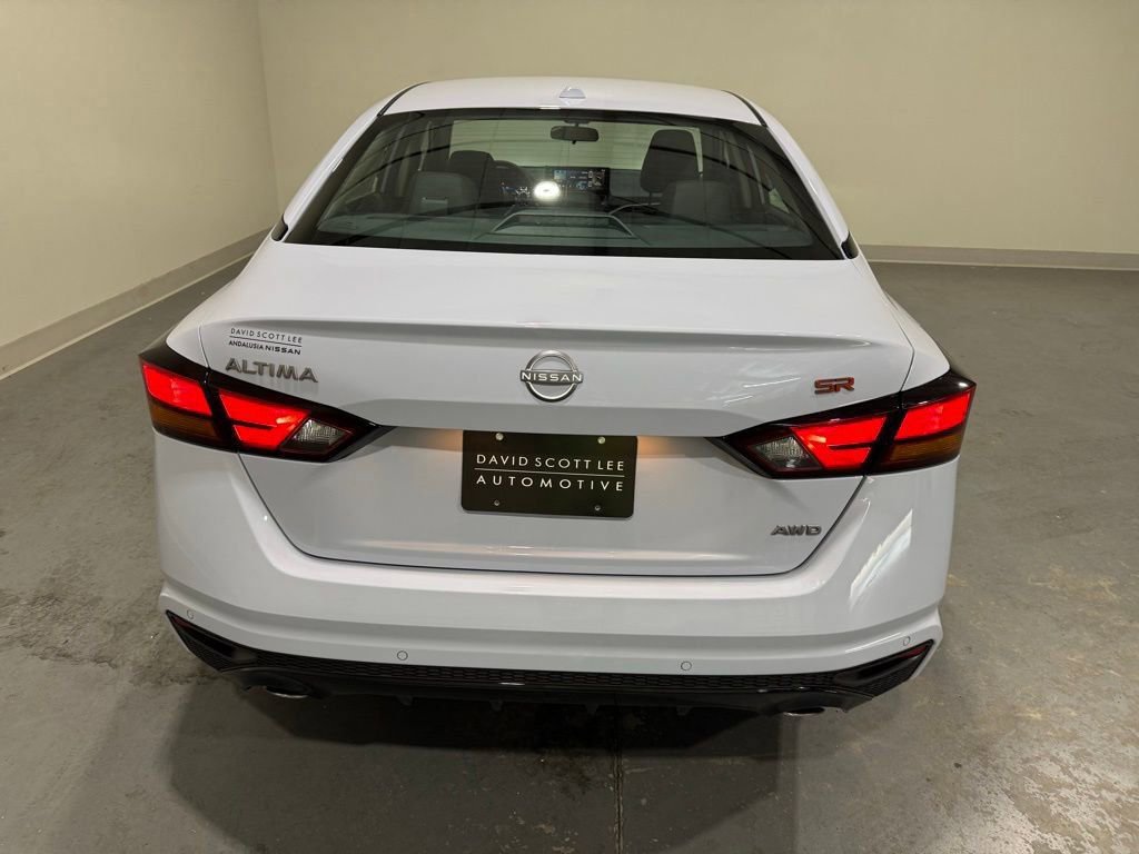 New 2025 Nissan Altima 2.5 SR image 6